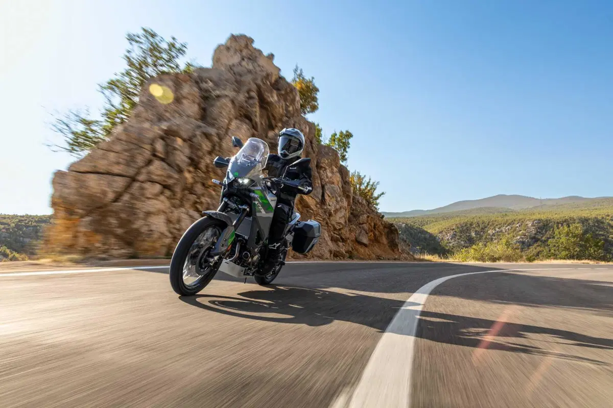 Nuova Kawasaki KLE 650: 21 pollici, 70 CV e un prezzo che sorprende [GALLERY] (16)