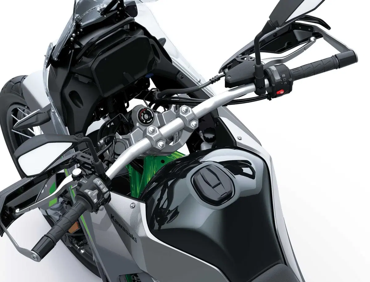 Nuova Kawasaki KLE 650: 21 pollici, 70 CV e un prezzo che sorprende [GALLERY] (25)