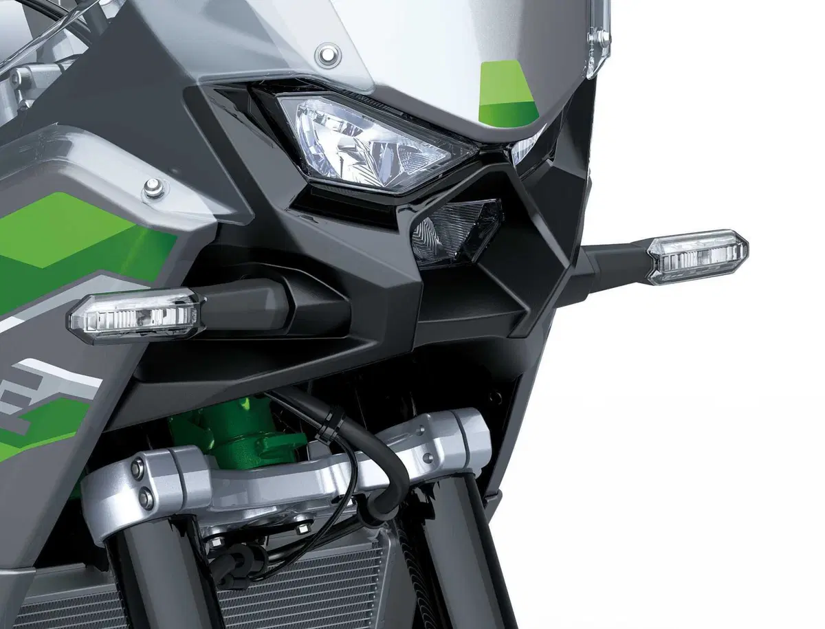 Nuova Kawasaki KLE 650: 21 pollici, 70 CV e un prezzo che sorprende [GALLERY] (29)