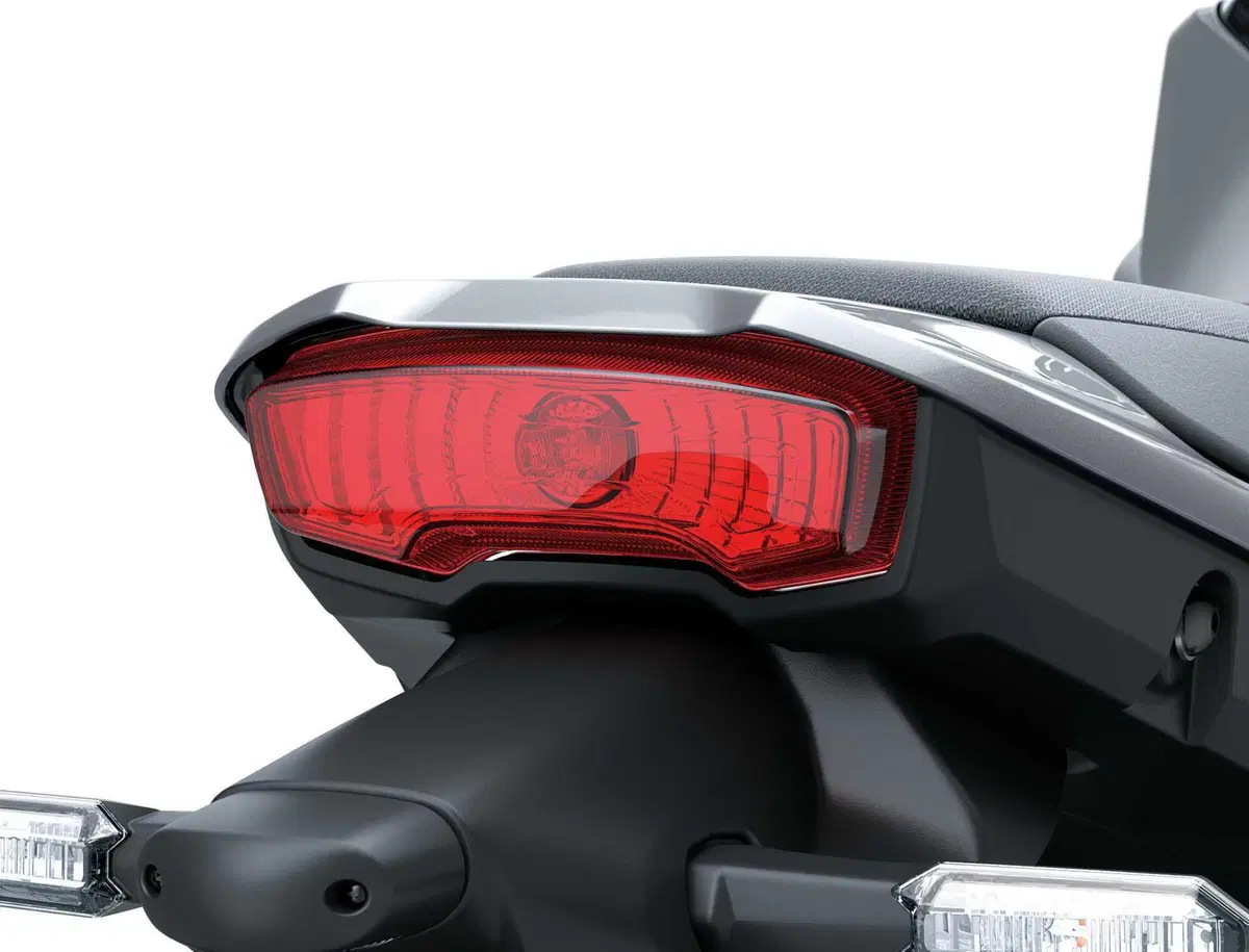 Nuova Kawasaki KLE 650: 21 pollici, 70 CV e un prezzo che sorprende [GALLERY] (37)