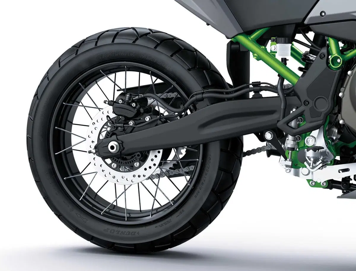 Nuova Kawasaki KLE 650: 21 pollici, 70 CV e un prezzo che sorprende [GALLERY] (40)