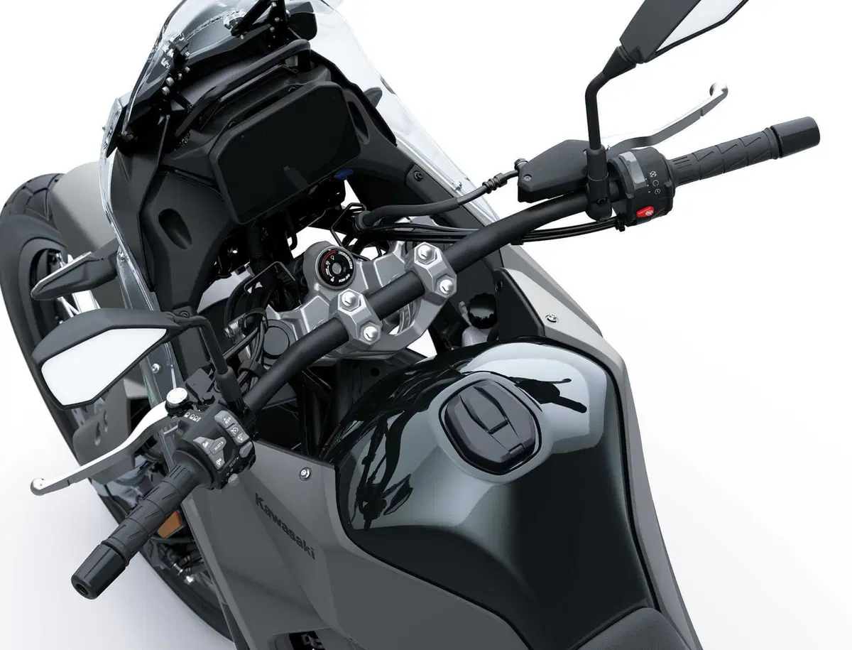 Nuova Kawasaki KLE 650: 21 pollici, 70 CV e un prezzo che sorprende [GALLERY] (56)
