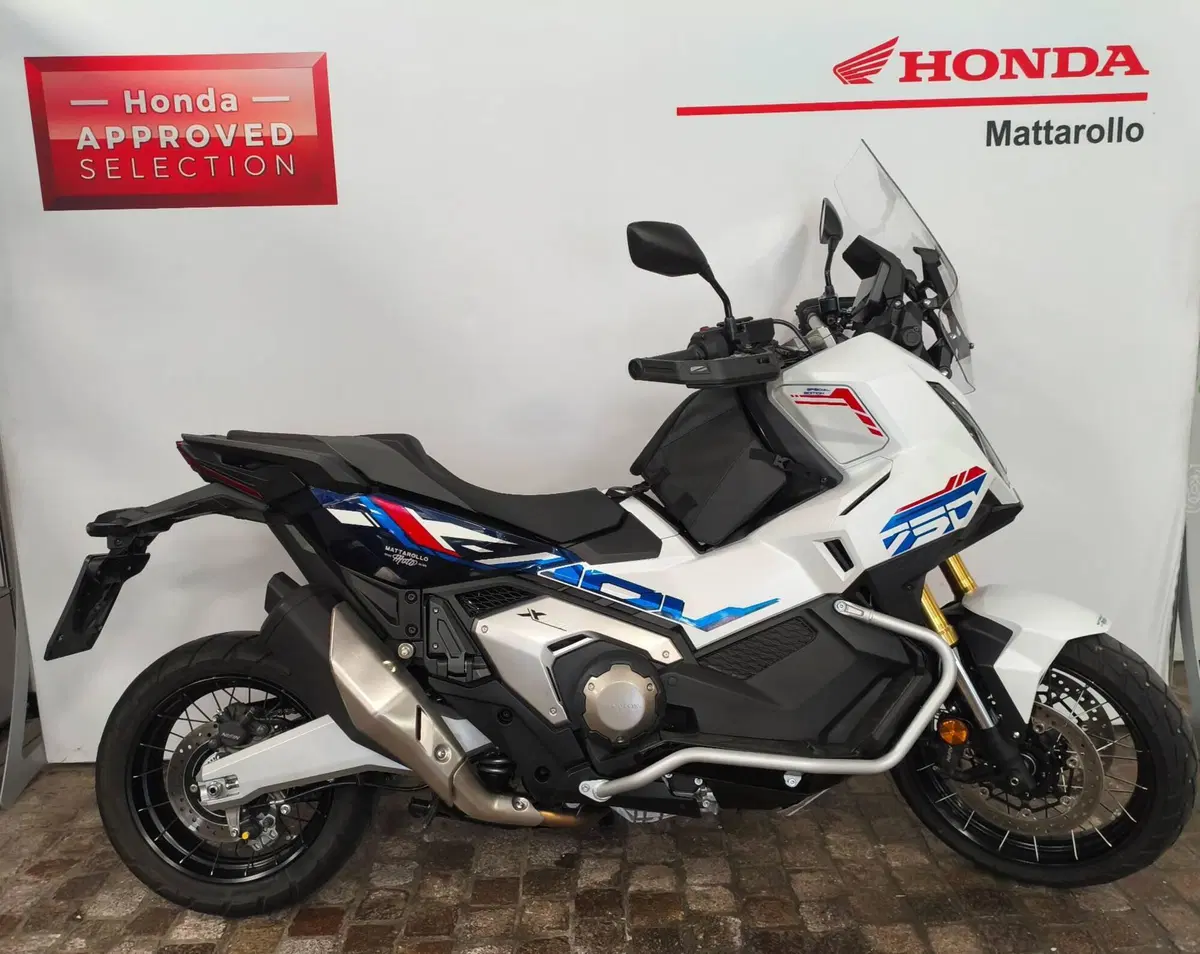 Honda X-ADV 750 Special Edition Travel (2026) (3)