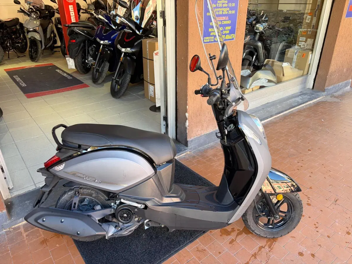 Sym Mio 50 (2021 - 26) (2)