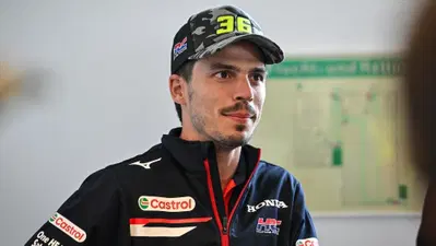MotoGP, Joan Mir torna a Sepang dopo quattro GP saltati: 'Non è stato un periodo facile, non vedo l'ora di ritrovare la squadra'