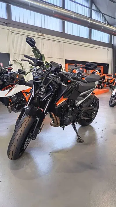 KTM 790 Duke (2027) nuova
