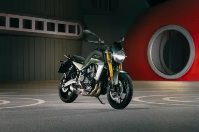 Moto Guzzi The Trip: la nuova roadster 500