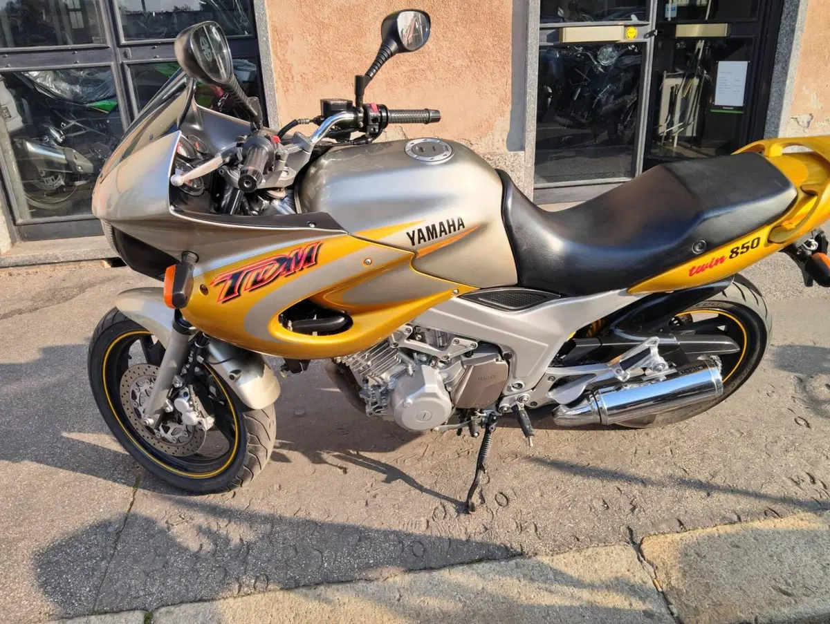 Yamaha TDM 850 (4)
