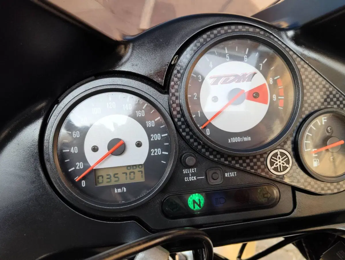 Yamaha TDM 850 (8)