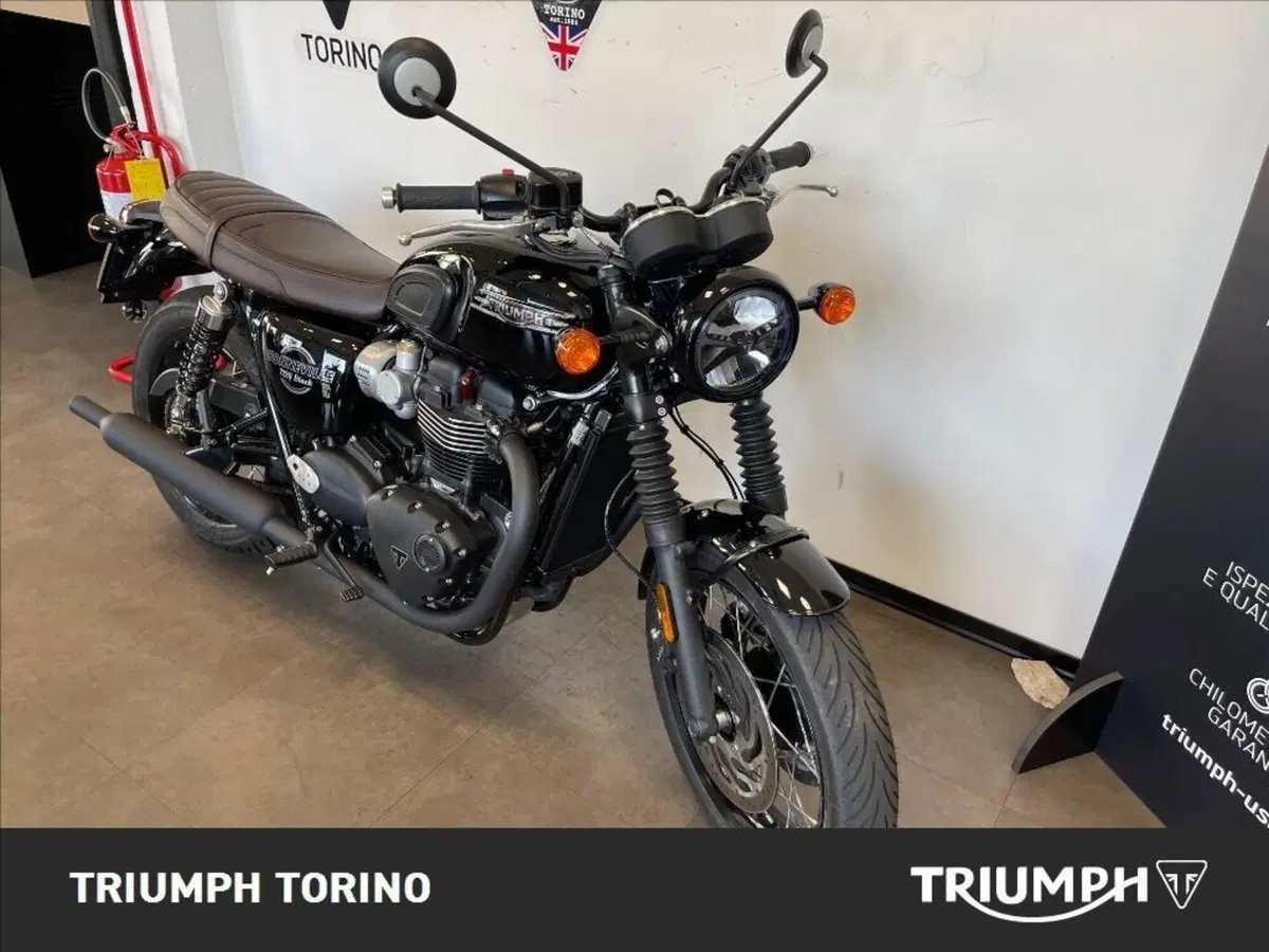 Triumph Bonneville T120 Black (2026) (4)