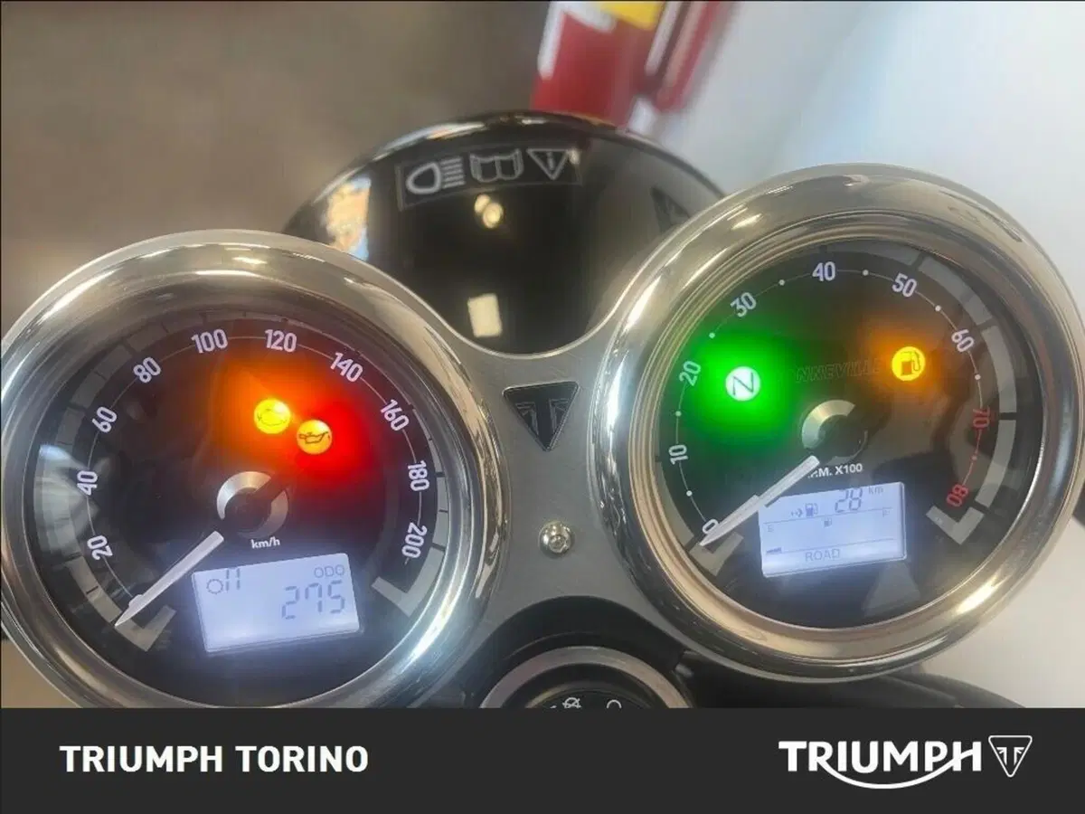 Triumph Bonneville T120 Black (2026) (8)