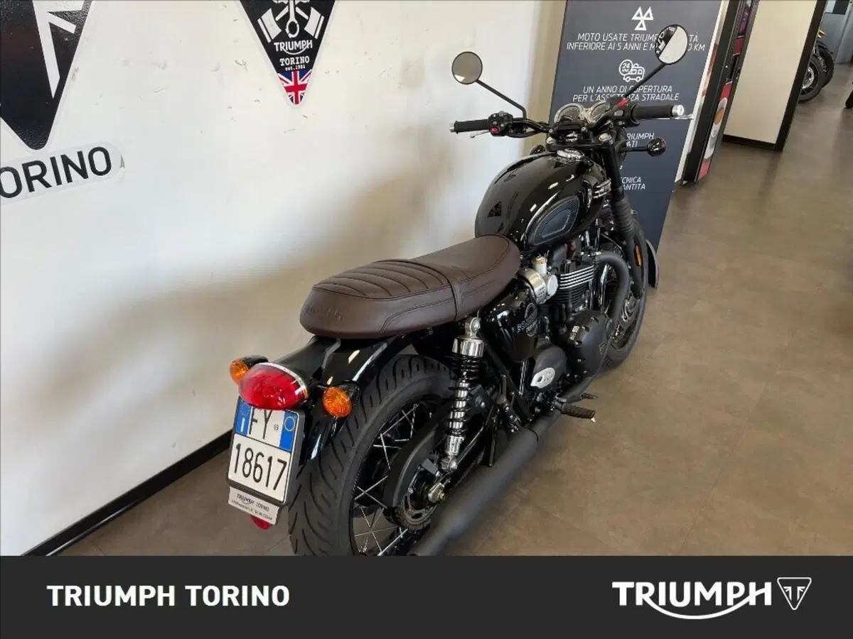 Triumph Bonneville T120 Black (2026) (6)
