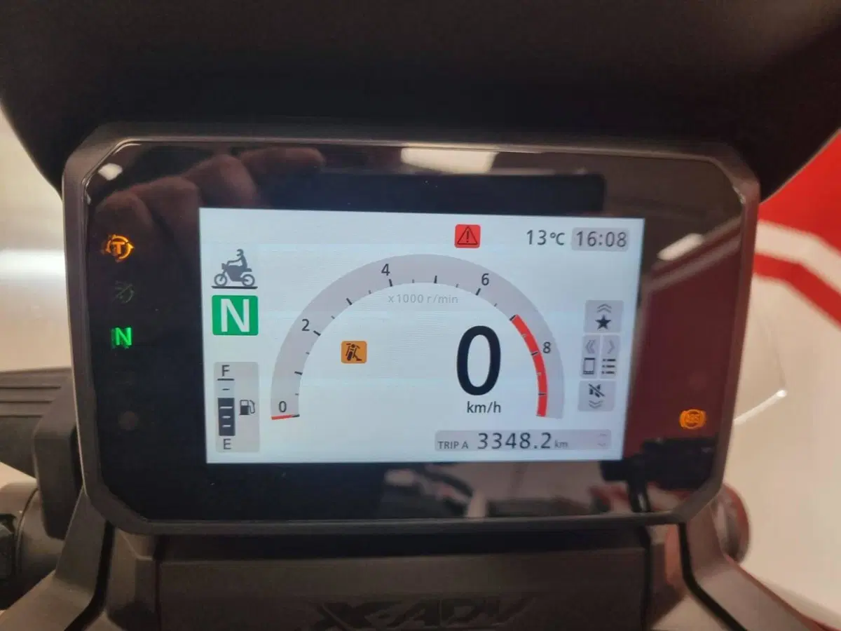 Honda X-ADV 750 Special Edition Travel (2026) (2)