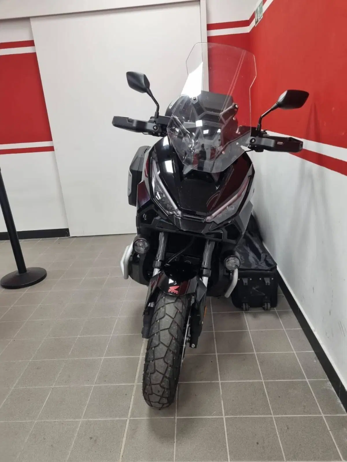Honda X-ADV 750 Special Edition Travel (2026) (5)