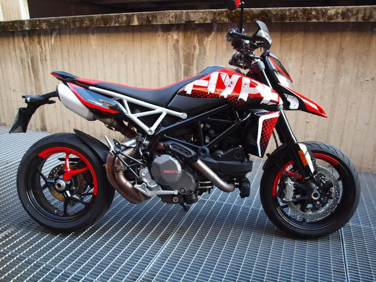 Vendo Ducati Hypermotard 950 SP (2022 - 25) usata a Torino (codice ...