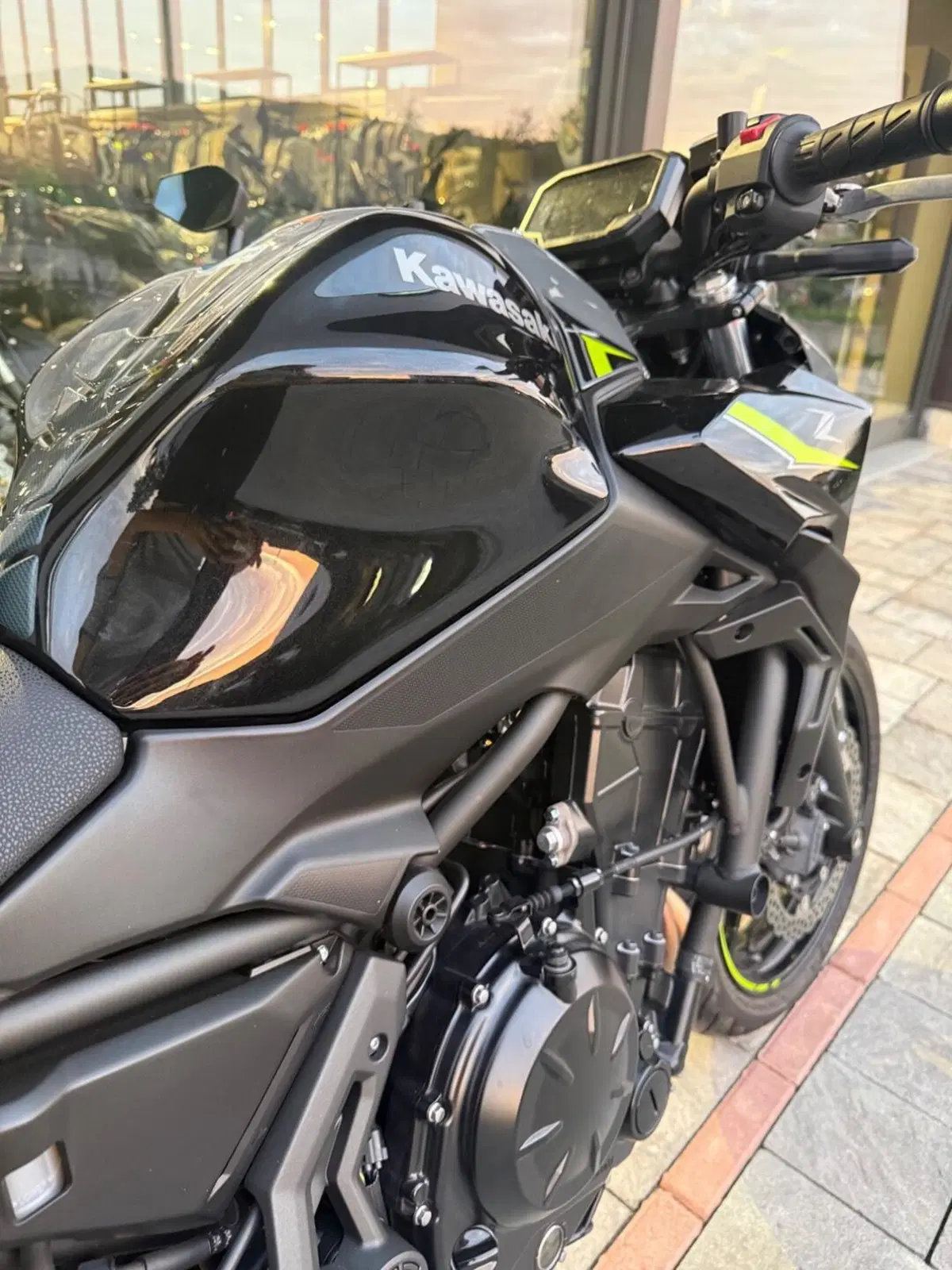 Kawasaki Z 650 (2025 - 27) (4)