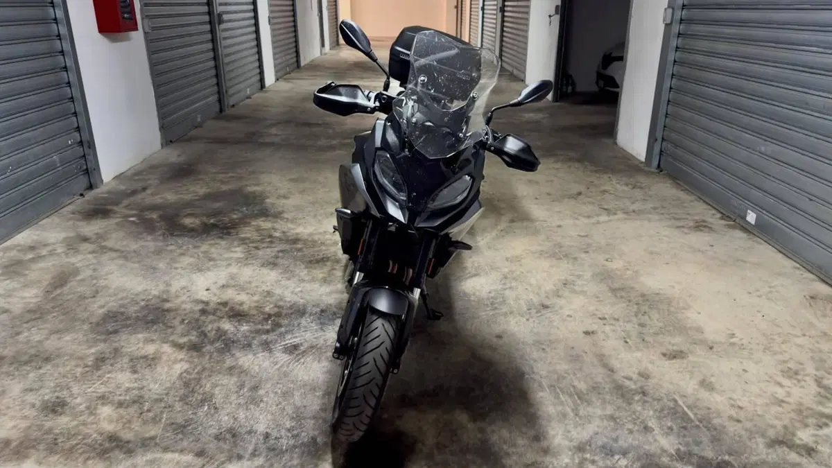 Bmw F 900 XR (2025 - 27) (2)