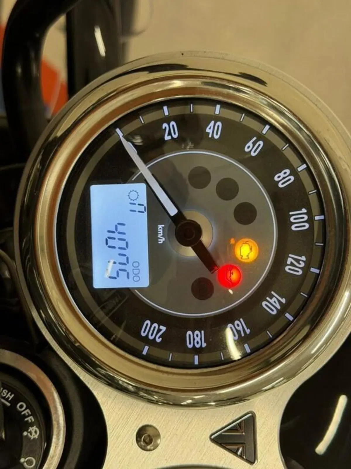 Triumph Bonneville T120 Black Stealth Edition (2024) (7)