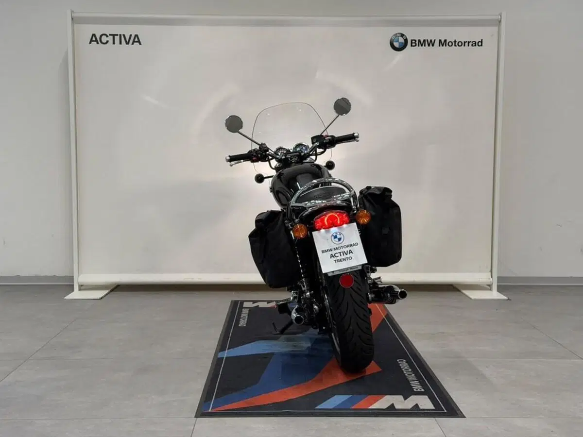 Triumph Bonneville T120 Black Stealth Edition (2024) (4)