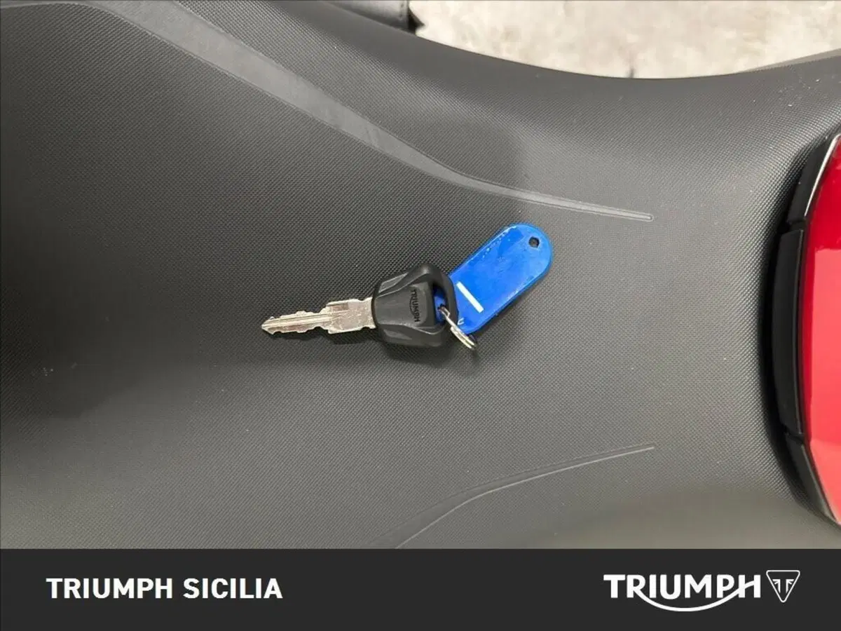 Triumph Trident 800 (2026) (12)
