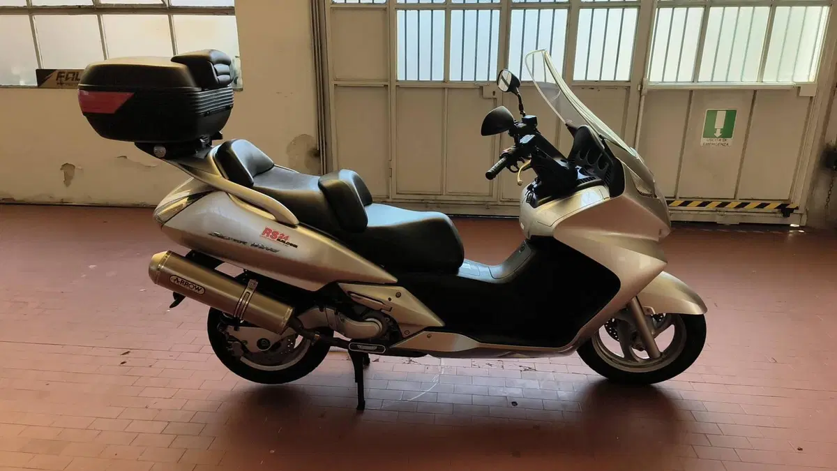 Honda Silver Wing 600 (2001 - 05) (5)