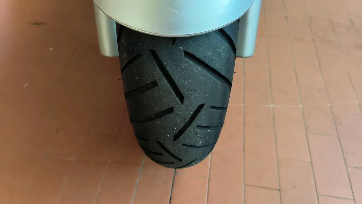 Honda Silver Wing 600 (2001 - 05) (9)
