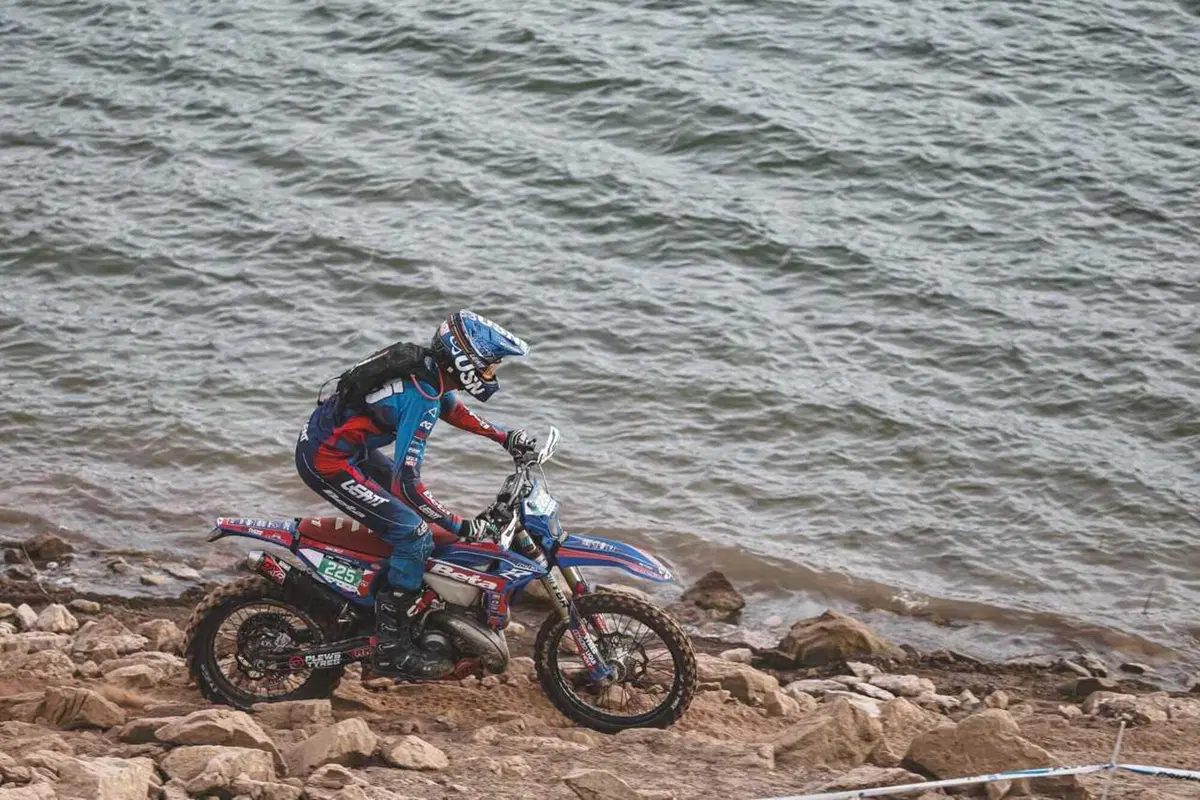 Mondiale Hard Enduro. Ep.8. Mario Roman vince l’Hixpania, Manuel Lettenbichler è Campione del Mondo
