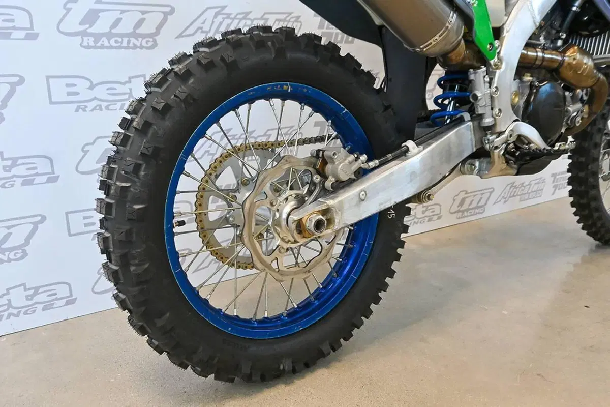 Tm Moto EN 300 4T ES Fi (2026) (4)