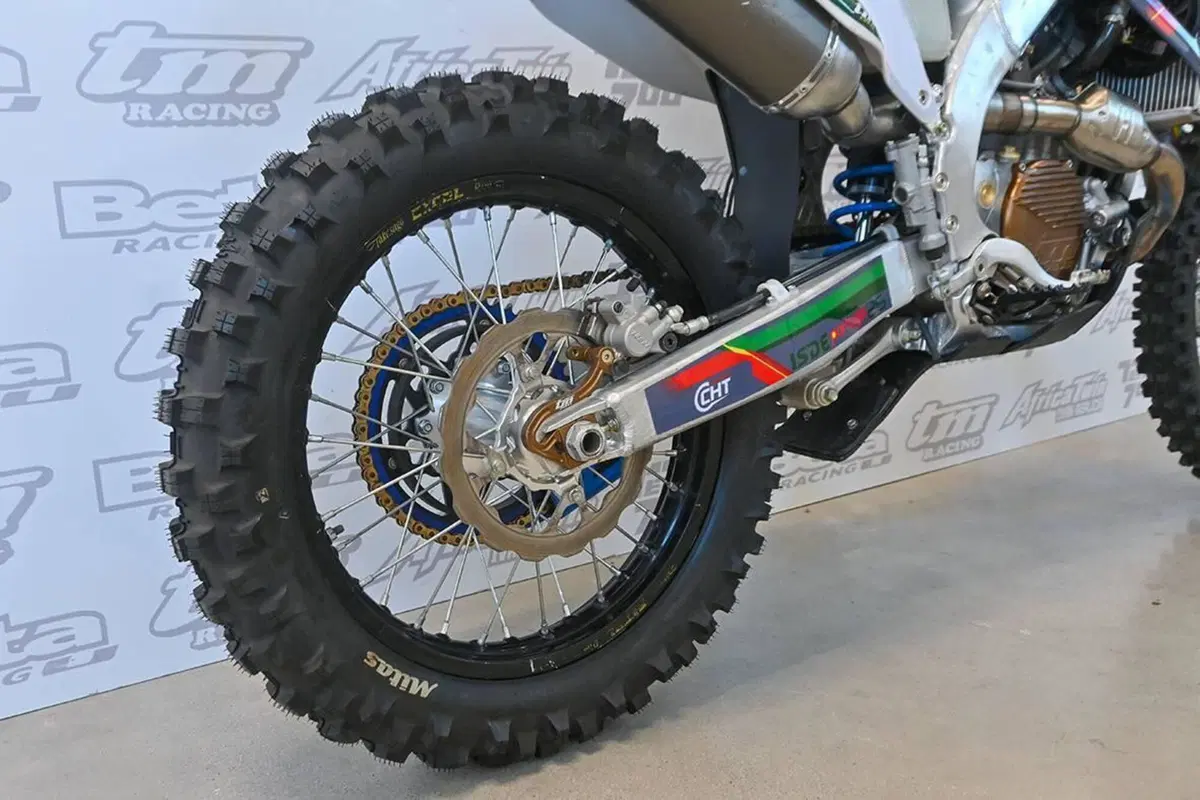 Tm Moto EN 300 4T ES Fi (2027) (4)