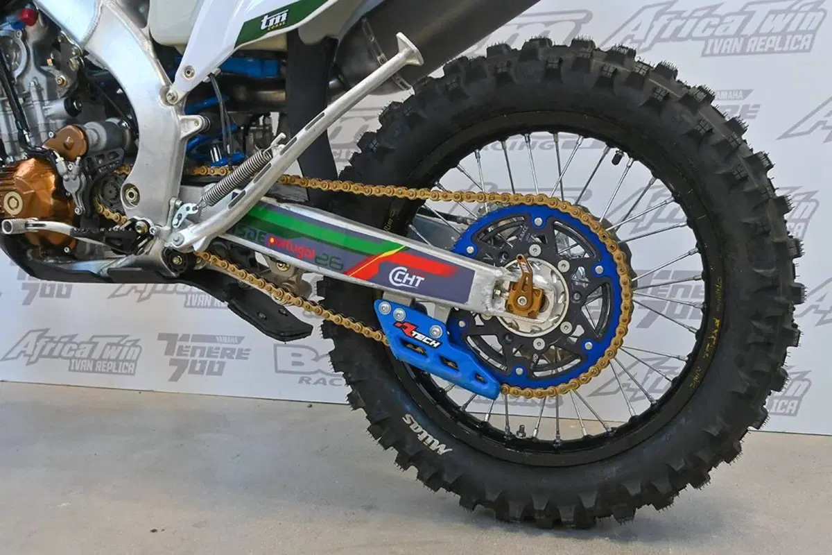 Tm Moto EN 300 4T ES Fi (2027) (7)
