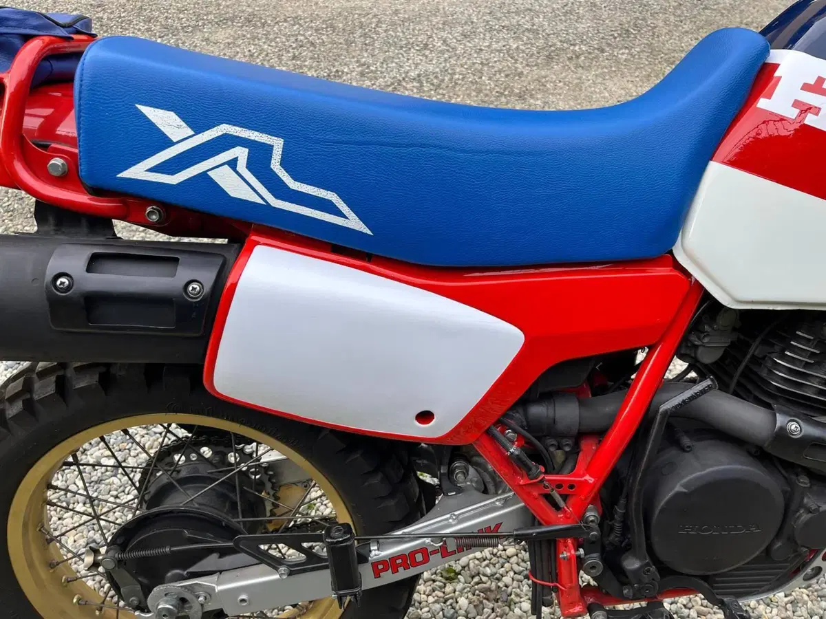 Honda XL600R Paris Dakar (7)
