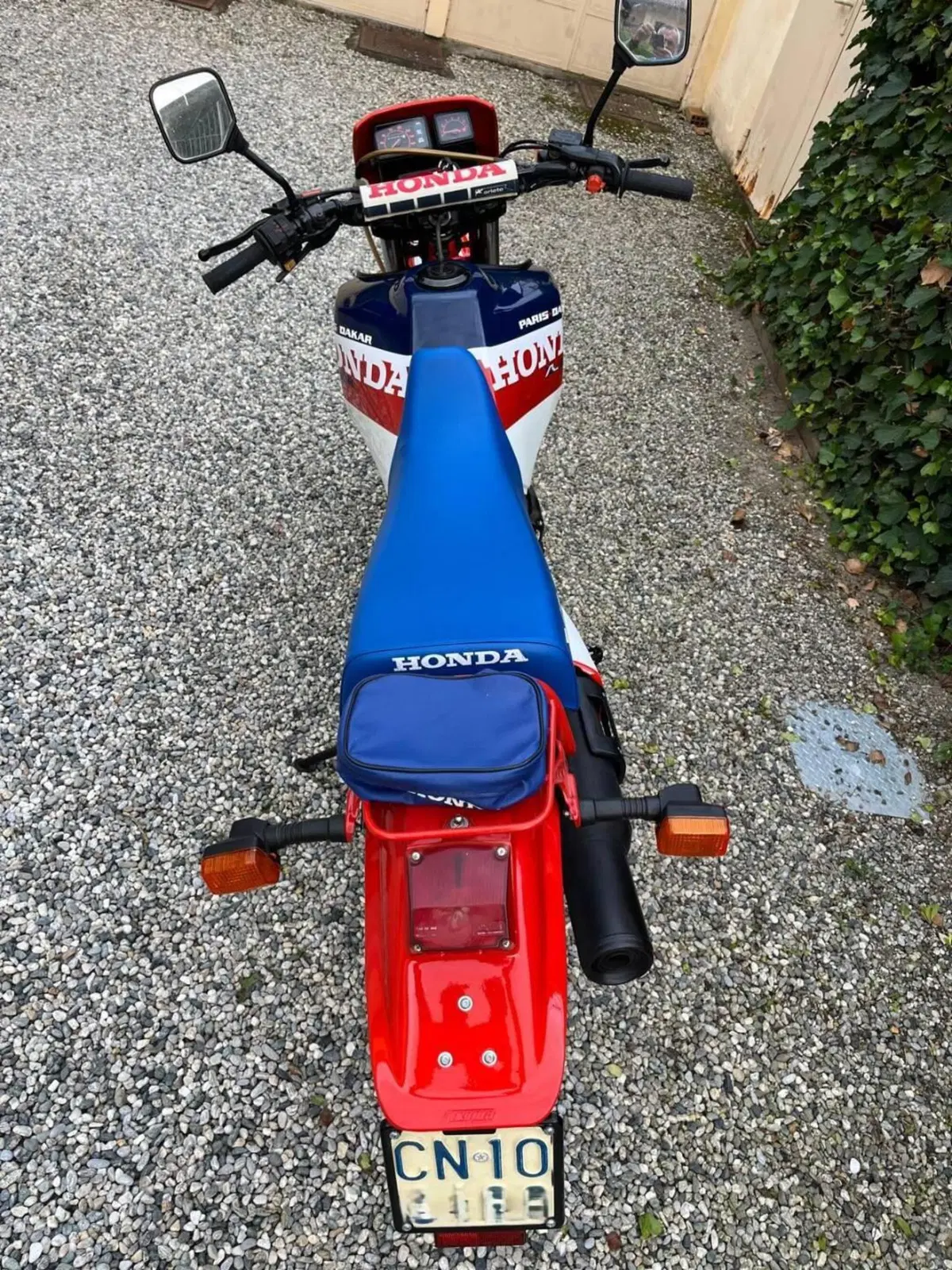 Honda XL600R Paris Dakar (9)