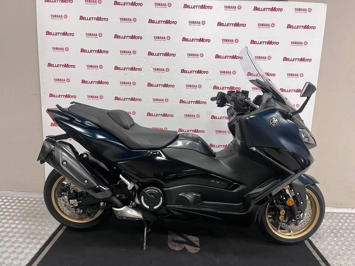 Yamaha T-Max 560 Tech Max (2022 - 24) (2)