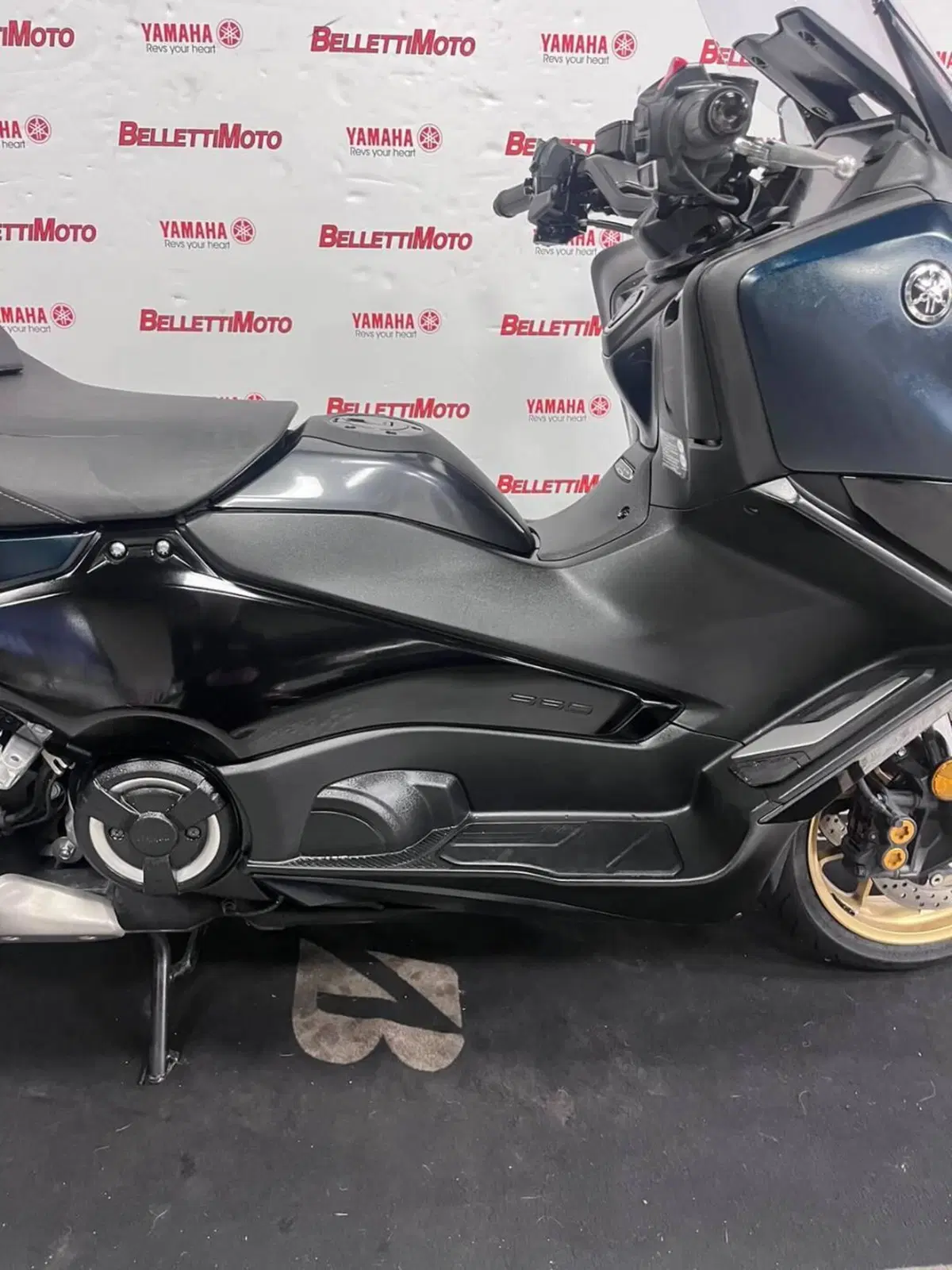 Yamaha T-Max 560 Tech Max (2022 - 24) (4)