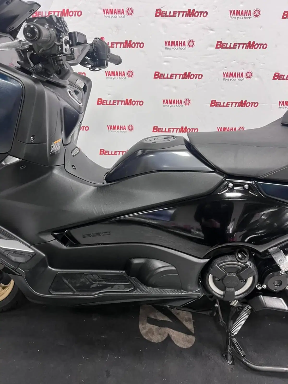 Yamaha T-Max 560 Tech Max (2022 - 24) (8)