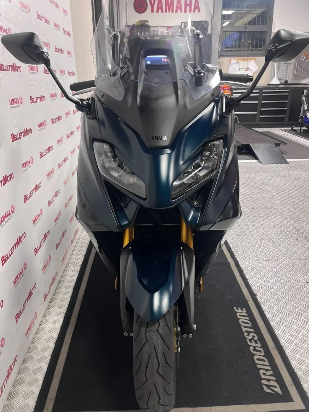 Yamaha T-Max 560 Tech Max (2022 - 24) (10)