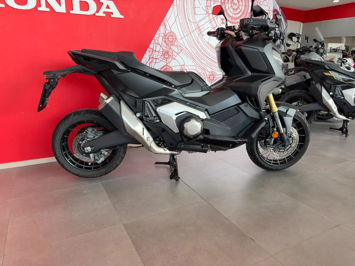Honda X-ADV 750 DCT (2021 - 24) (4)