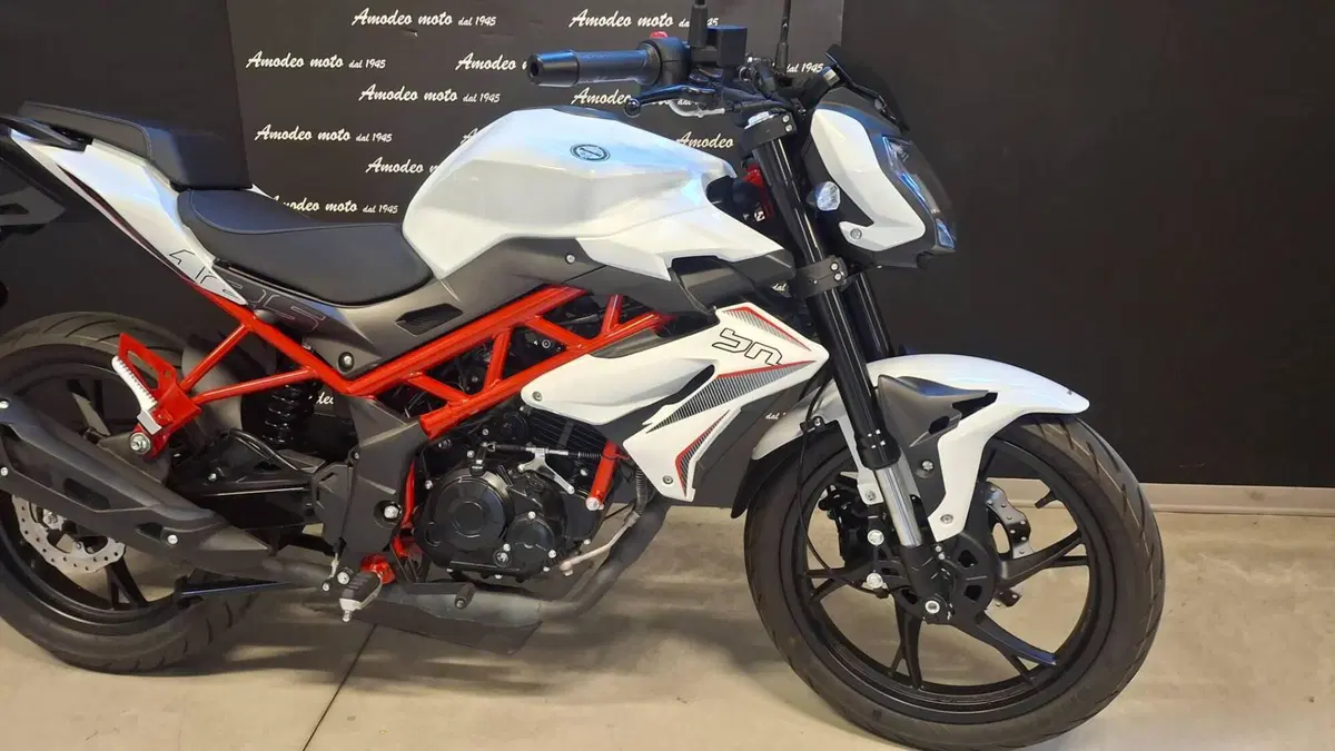 Benelli BN 125 (2021 - 25) (4)
