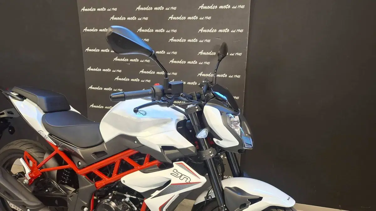 Benelli BN 125 (2021 - 25) (5)