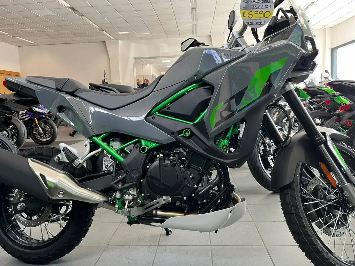 Kawasaki KLE 500 (2026 - 27) (3)