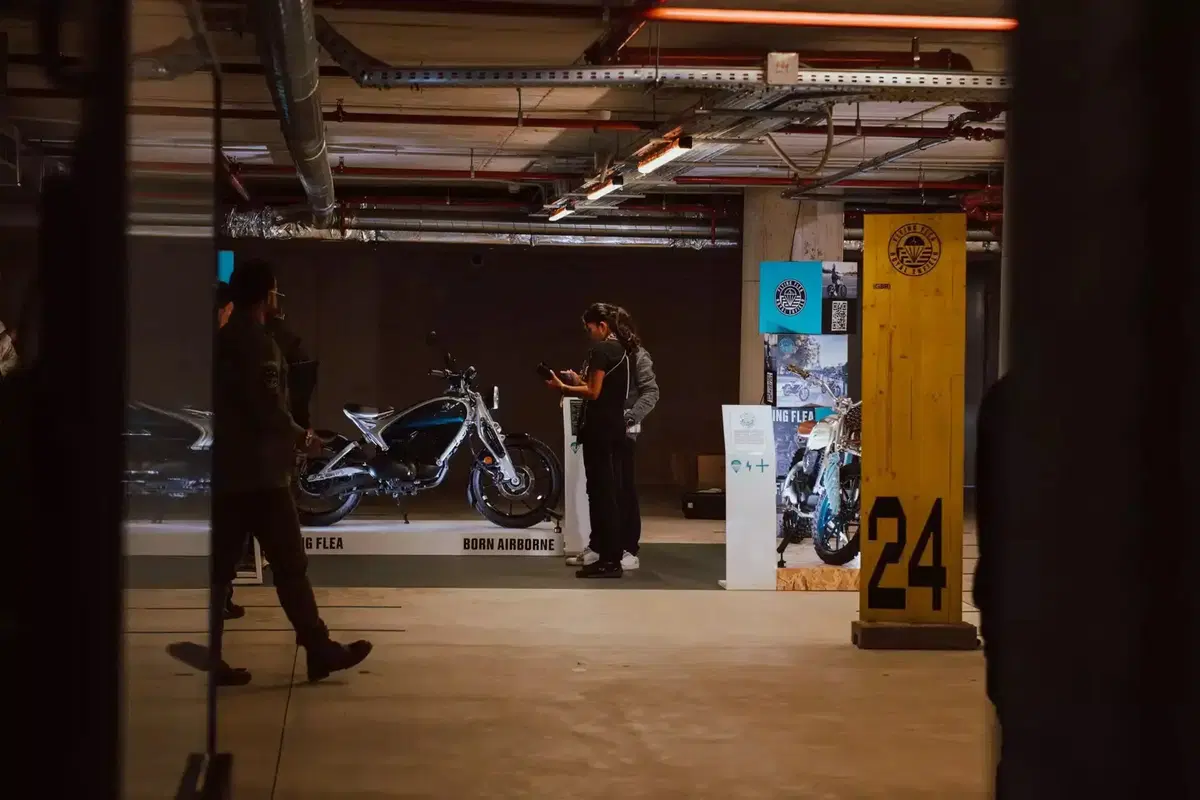 L'arte incontra la mobilità: Royal Enfield Motototem, una scultura su base Flying Flea C6 (2)