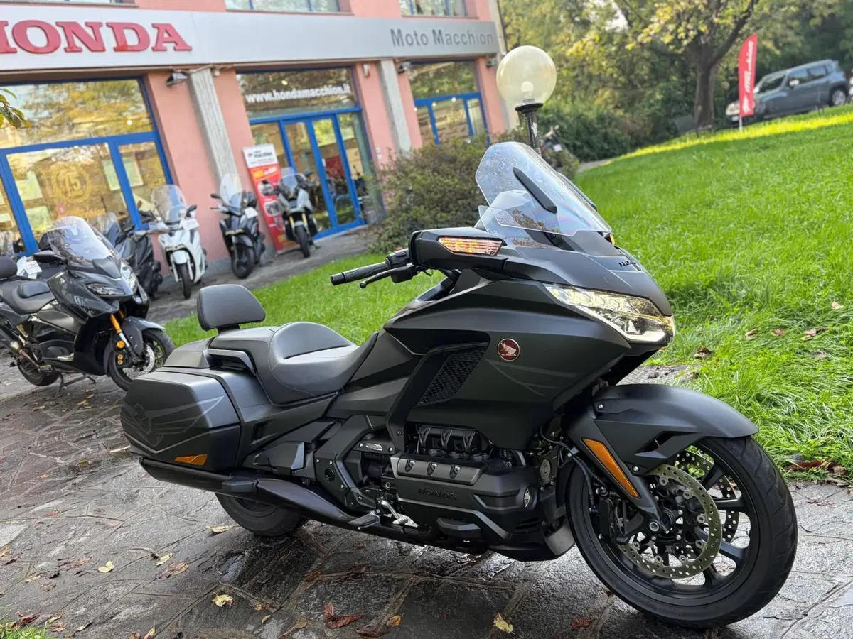 Honda GL 1800 Gold Wing 50° Anniversario (2025 - 26) (5)