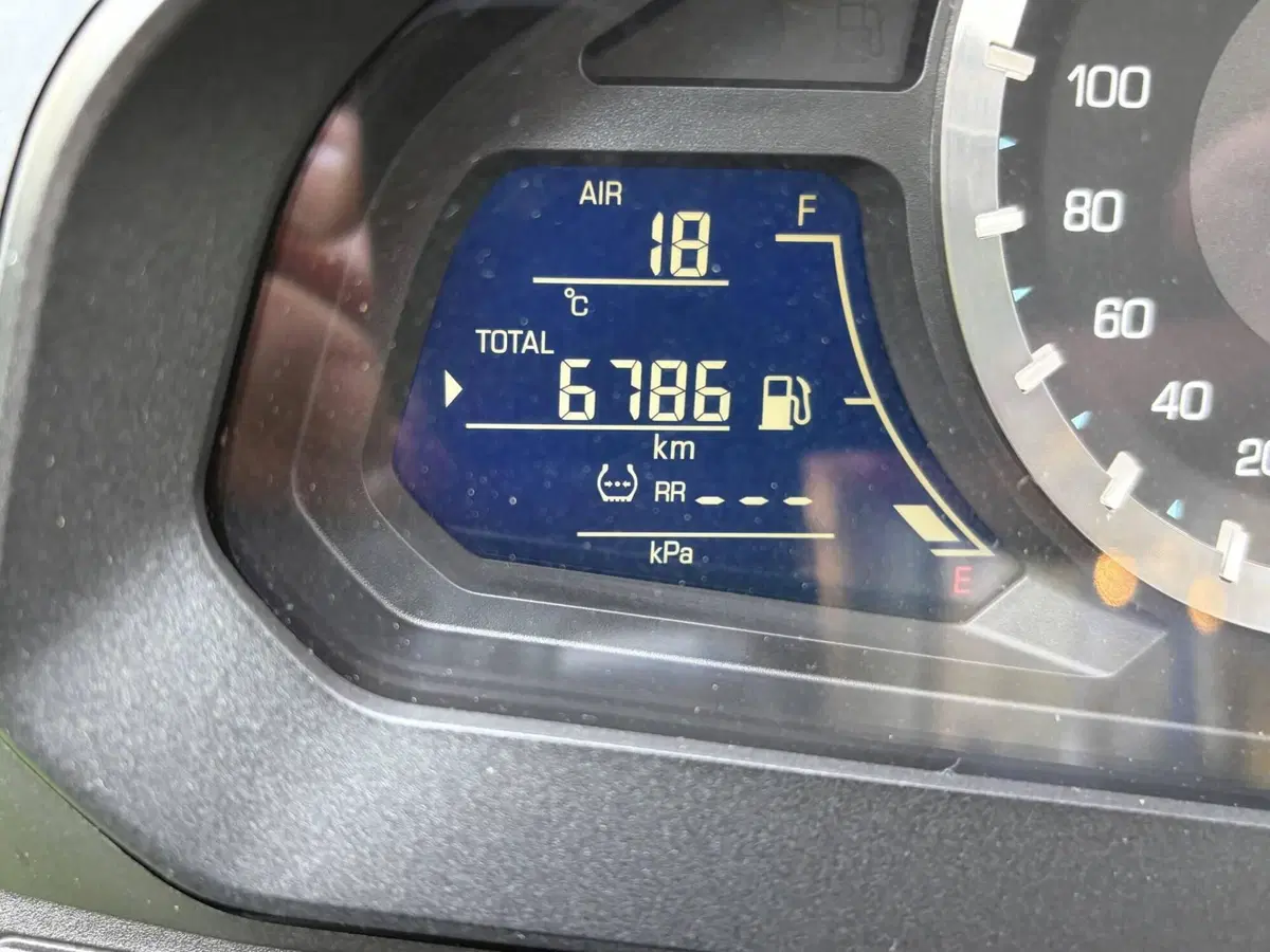 Honda GL 1800 Gold Wing 50° Anniversario (2025 - 26) (8)