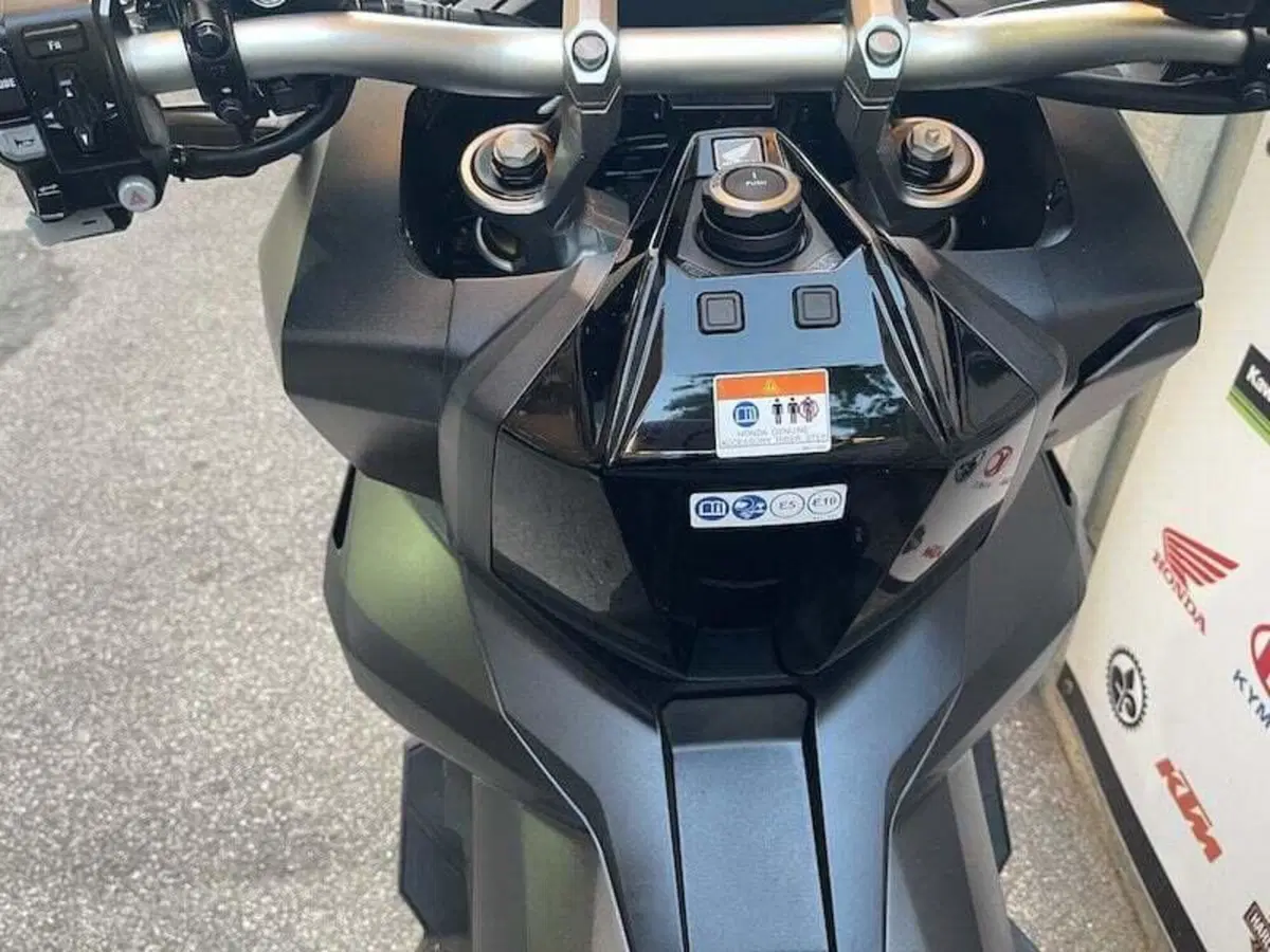 Honda X-ADV 750 DCT (2021 - 24) (19)