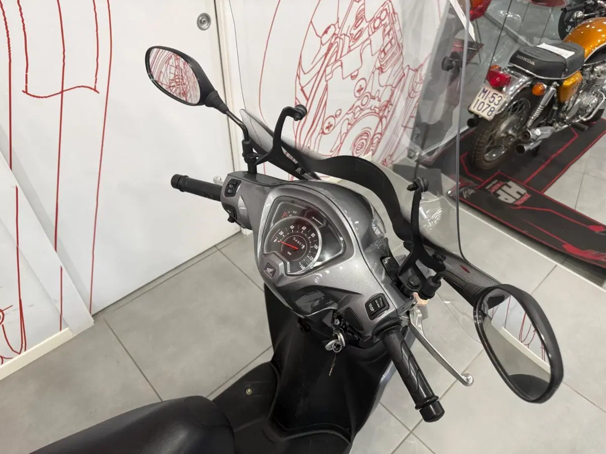 Honda Vision 110 (2021 - 24) (8)