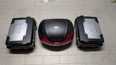 Set Bauletto Givi + 2 Valigie K33 + 2 borse morbid kappa