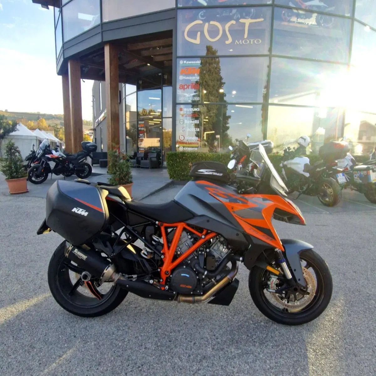 KTM 1290 Super Duke GT (2021 - 25) (2)