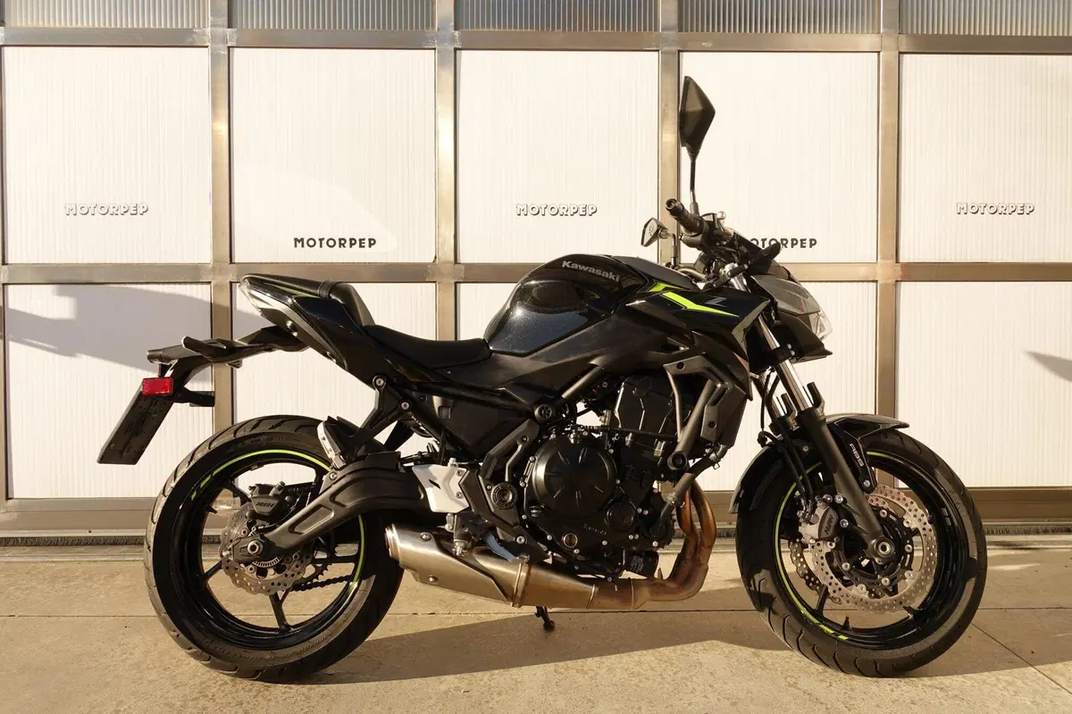 Kawasaki Z 650 (2025 - 27) (2)