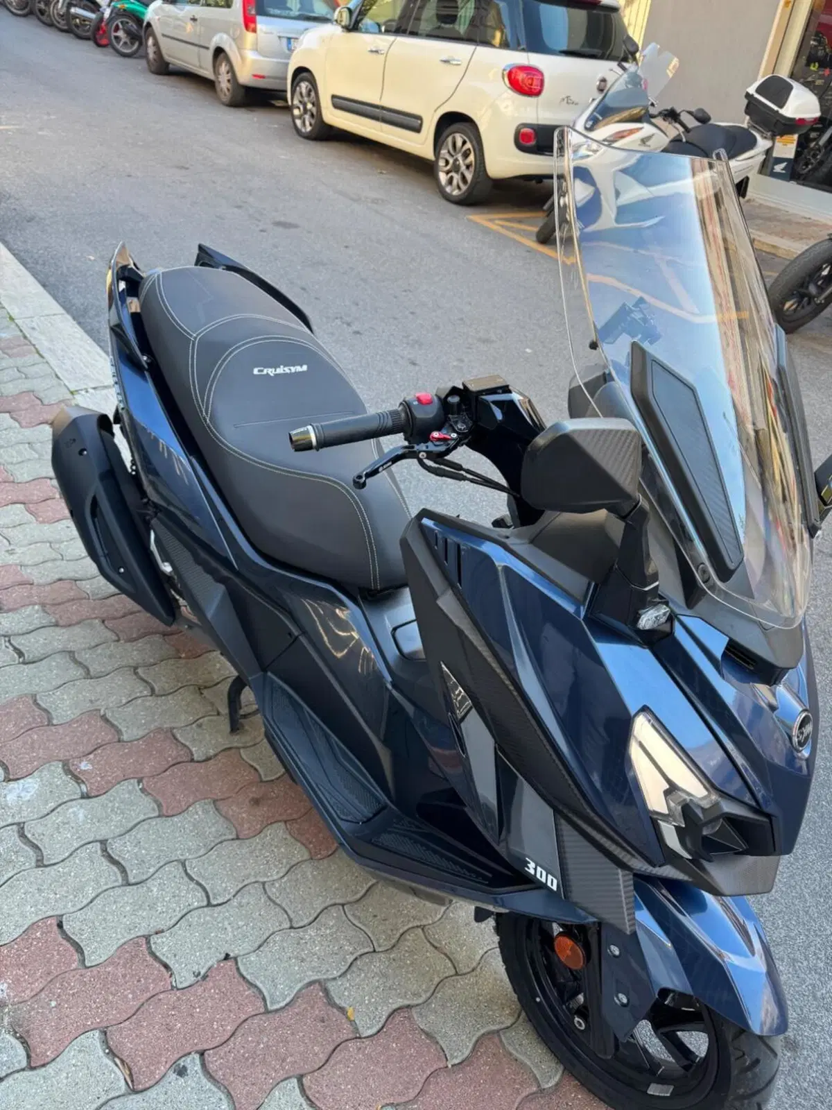 Sym CruiSym 300 E5+ (2025 - 26) (5)