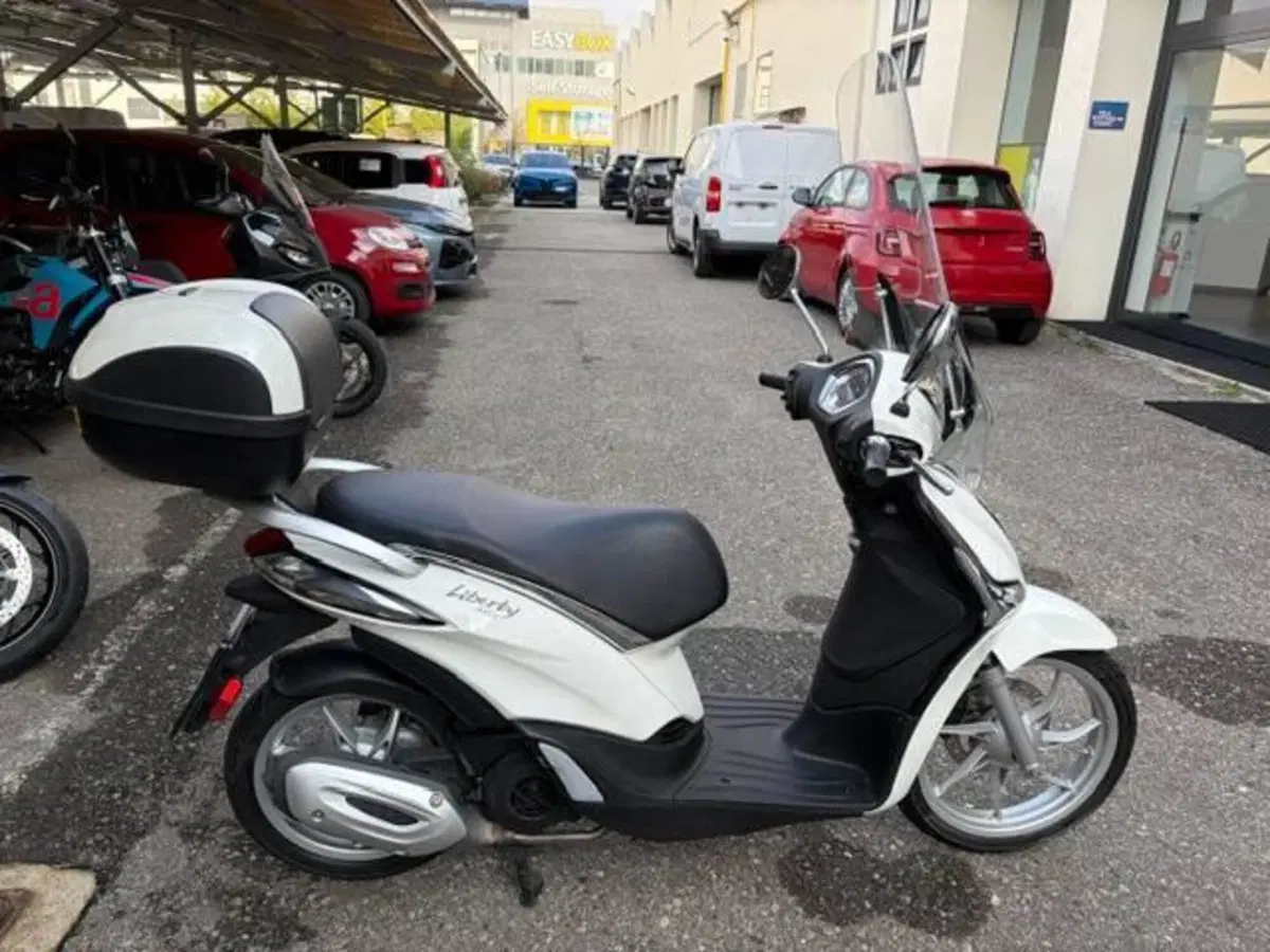 Piaggio Liberty 150 3V ABS (2020) (3)